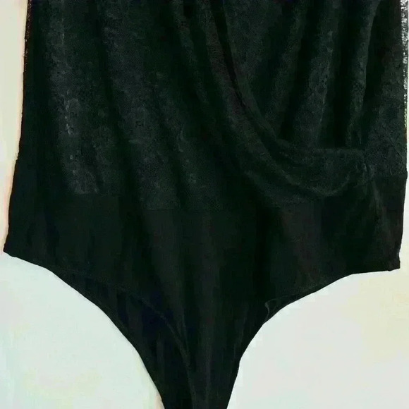 Torrid Sleeveless Lace V-Neck Bodysuit - Picture 7 of 8